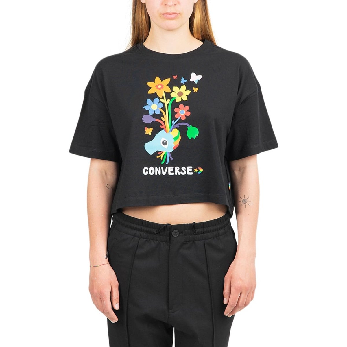 Image of Converse Find your pride Cropped Grafik T-Shirt (Black)