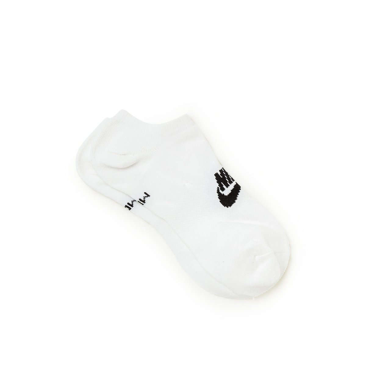 Image of Nike Sportswear Everyday Essential Socks (White)