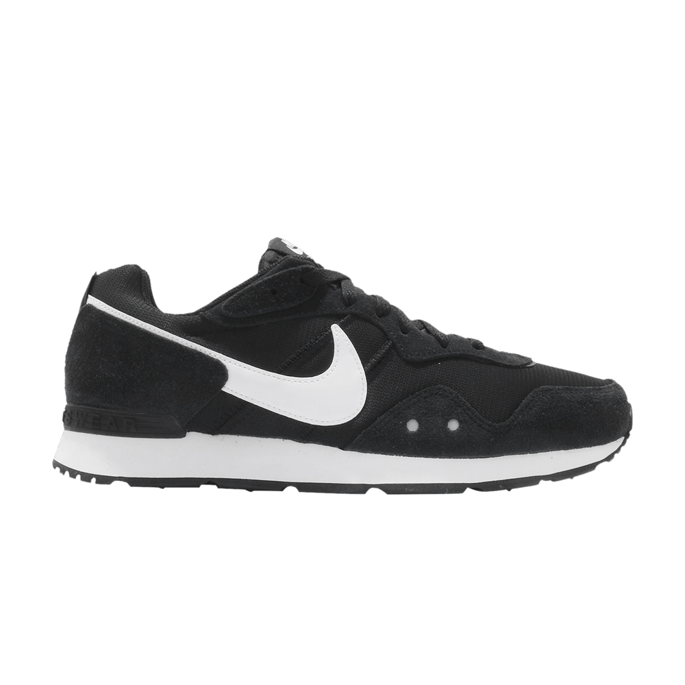 Image of Nike Venture Runner Wide Black White (DM8453-002)