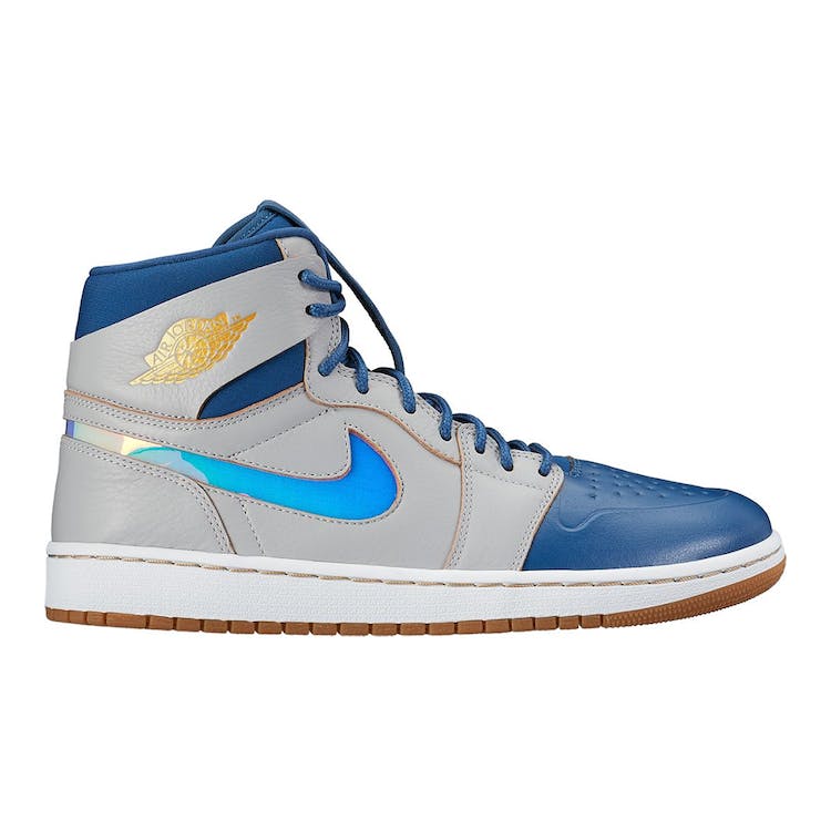 Image of Air Jordan 1 Retro High Nouveau Dunk From Above