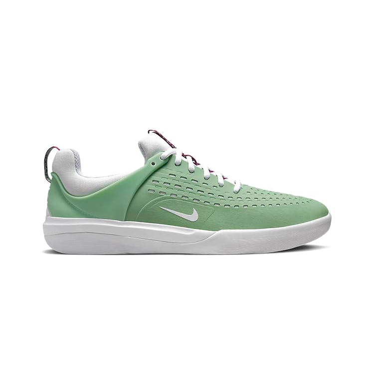 Image of Nike SB Nyjah 3 Enamel Green